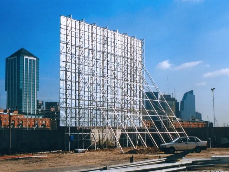 Thumbnail Estructura metálica, vista trasera